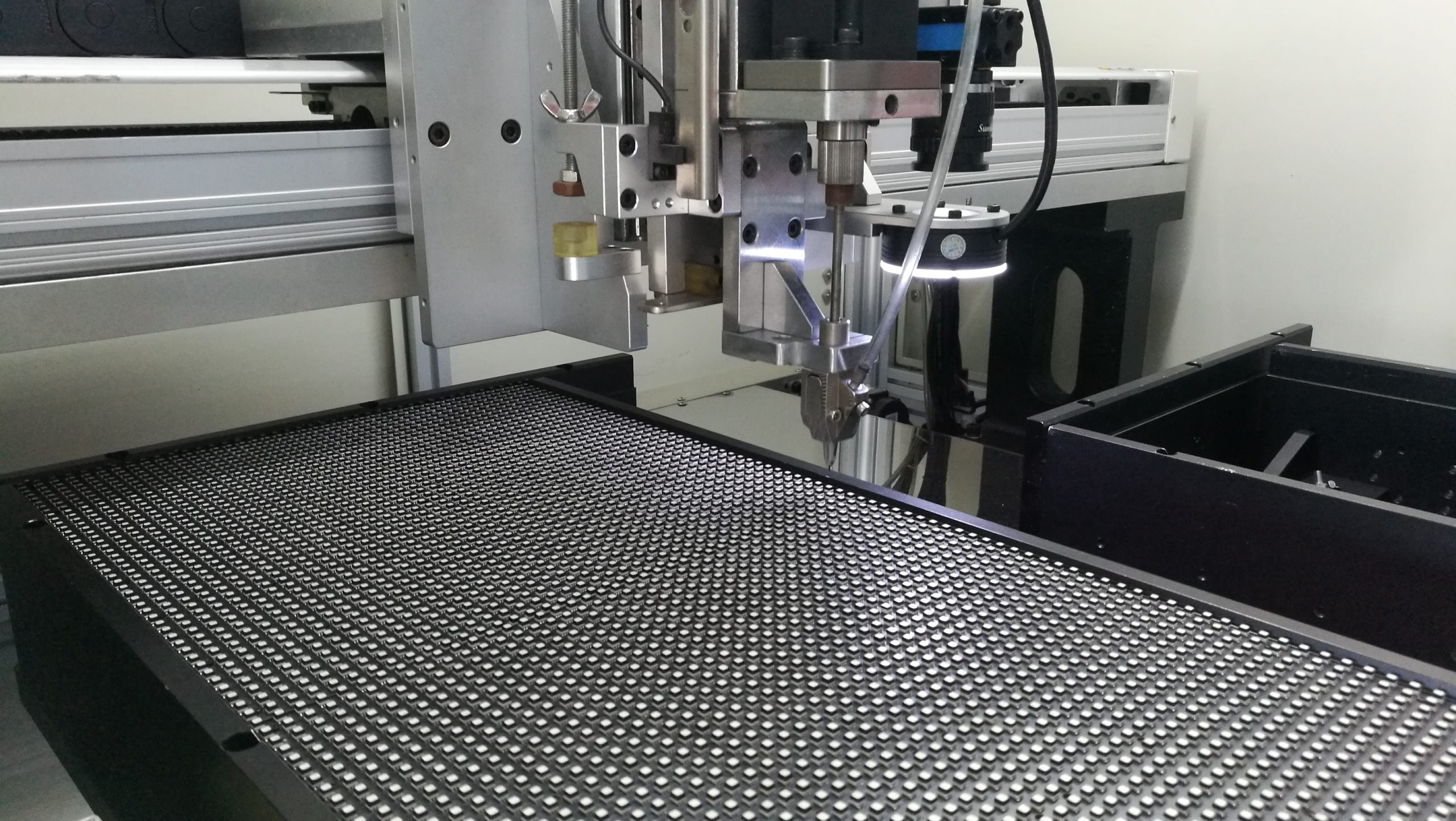 Case screwing Case screwing