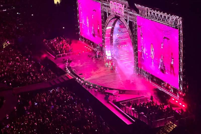 Concert LED display solution