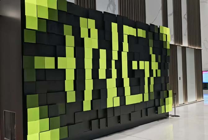 Kinetic LED wall solution