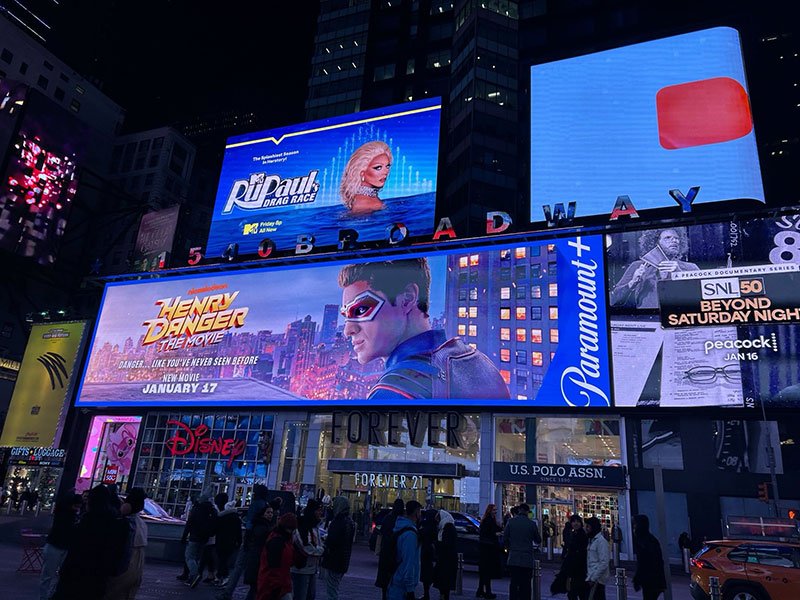 Outdoor LED billboard for digital advertising